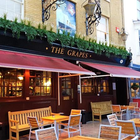 Hotel The Grapes Pub Southampton Esterno foto