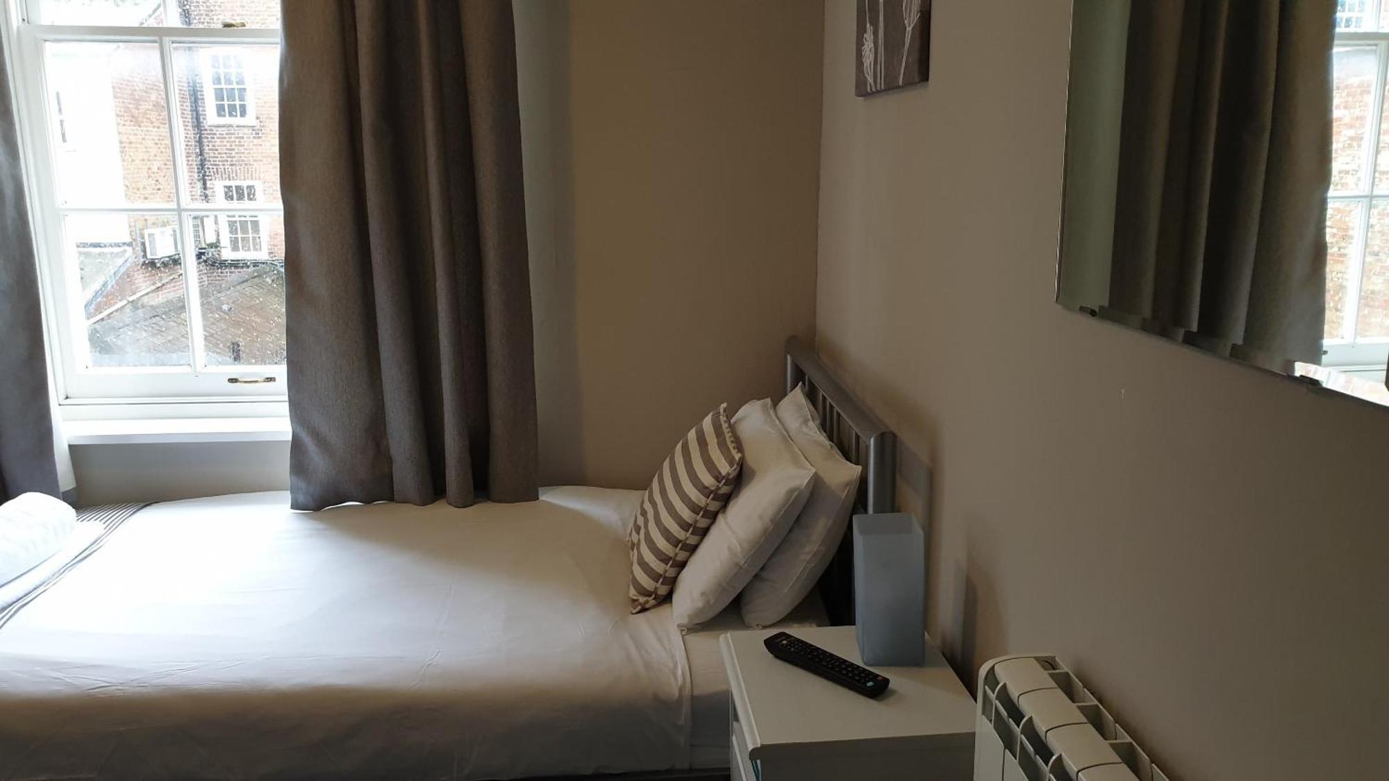 Hotel The Grapes Pub Southampton Esterno foto